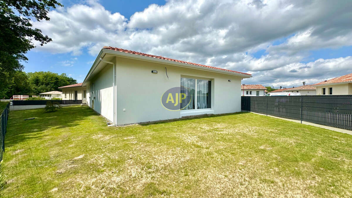 Maison à SAINT-MARTIN-DE-HINX