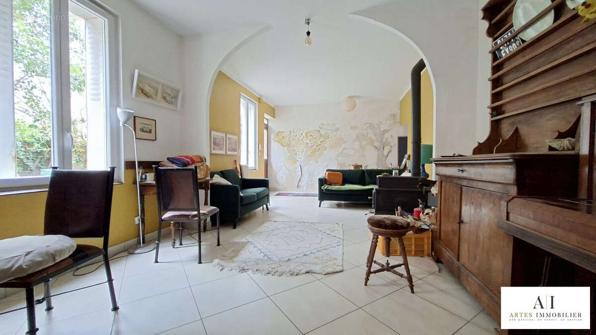 Maison à MONTELIMAR