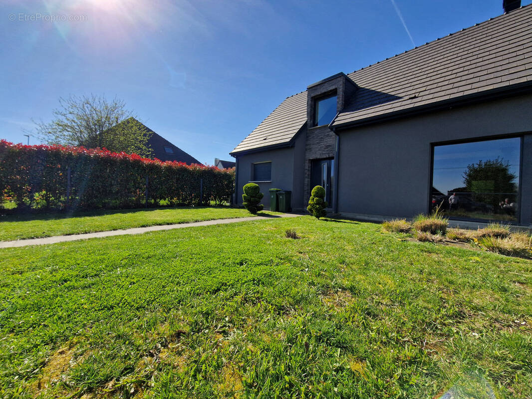 Maison à GUIGNEMICOURT