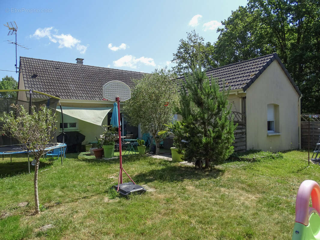 Maison à CHATRES-SUR-CHER