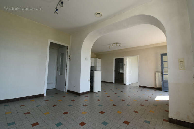 Maison 76 m² à Saint-Fraimbault  - photo 8