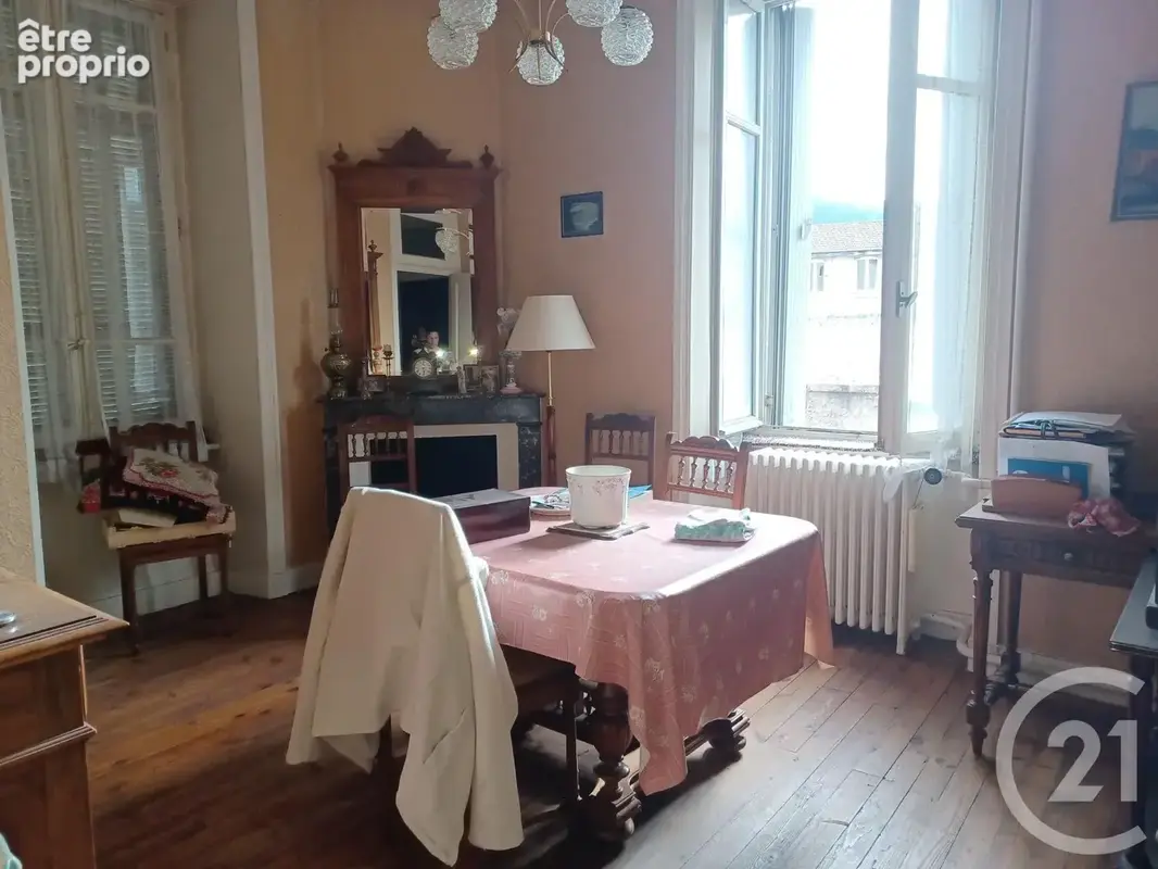 Maison 10 pièces 220 m² à vendre à Bourg-Argental (42220) - photo 2
