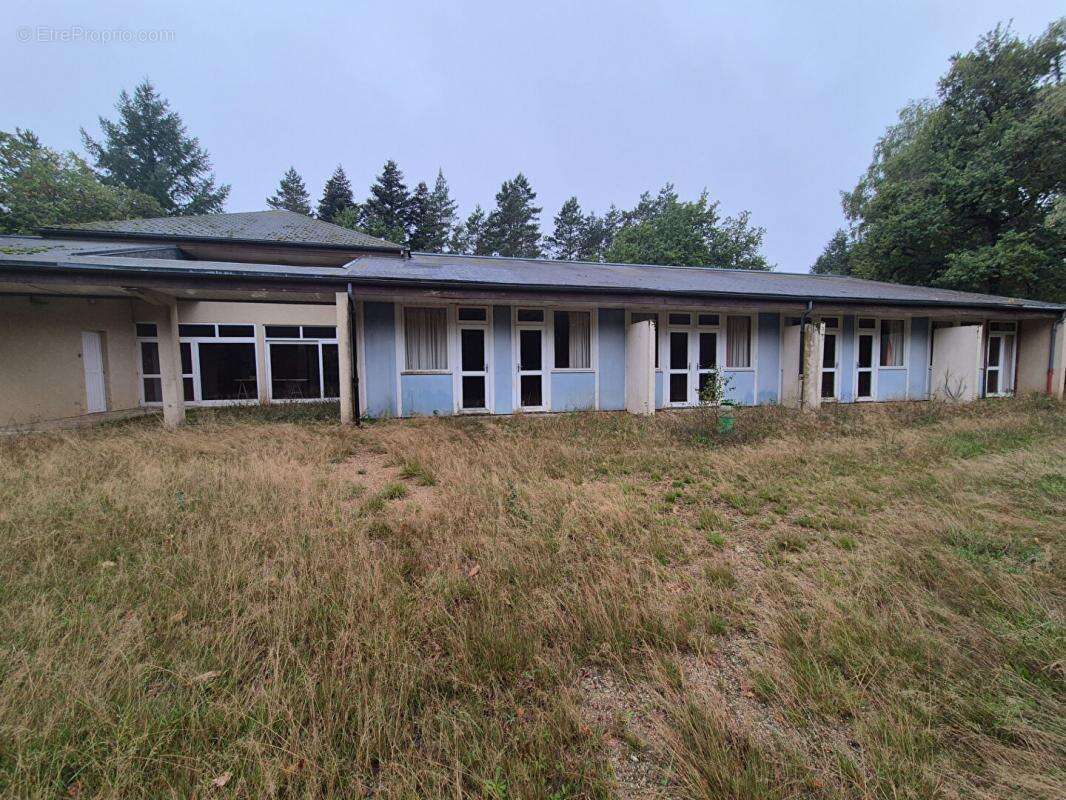 Maison à SAINT-YRIEIX-LE-DEJALAT