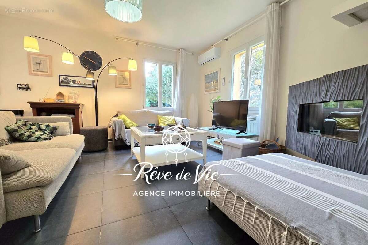 Maison 8 pièces sur 2 niveaux avec piscine - photo 6