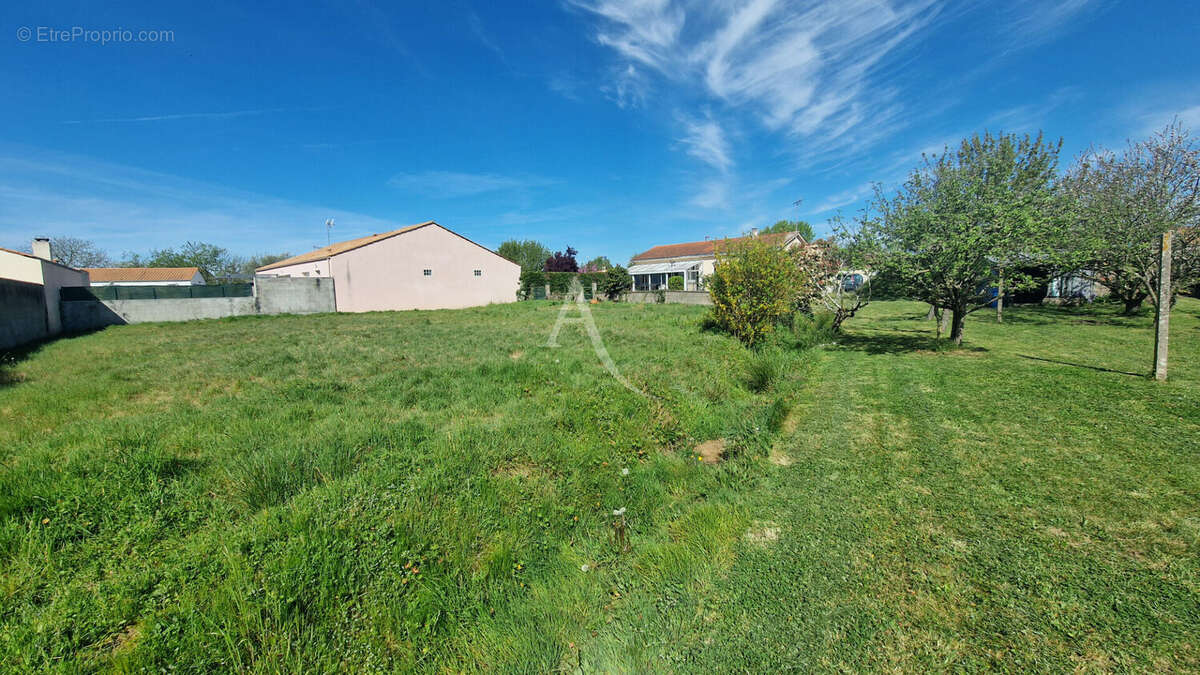 Maison à GROSBREUIL