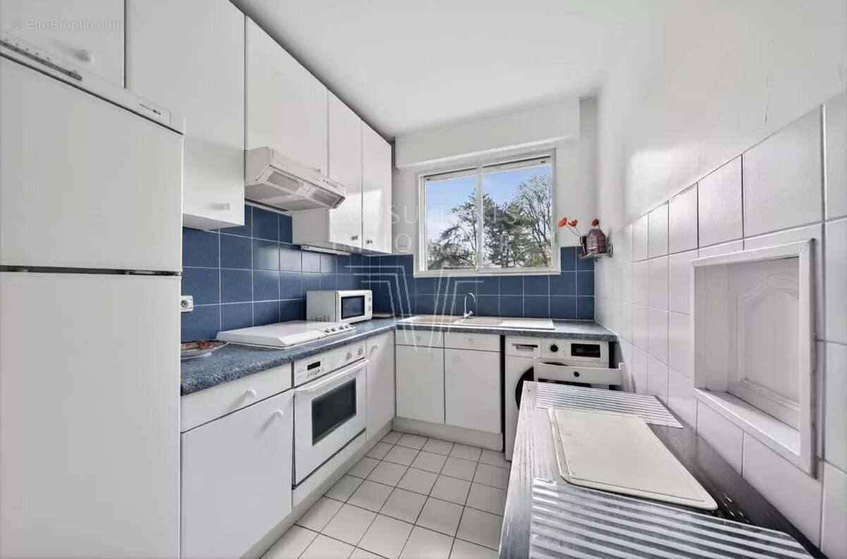 Appartement à NEUILLY-SUR-SEINE
