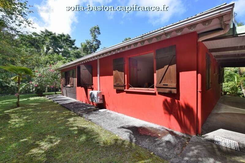 Maison à LES TROIS-ILETS