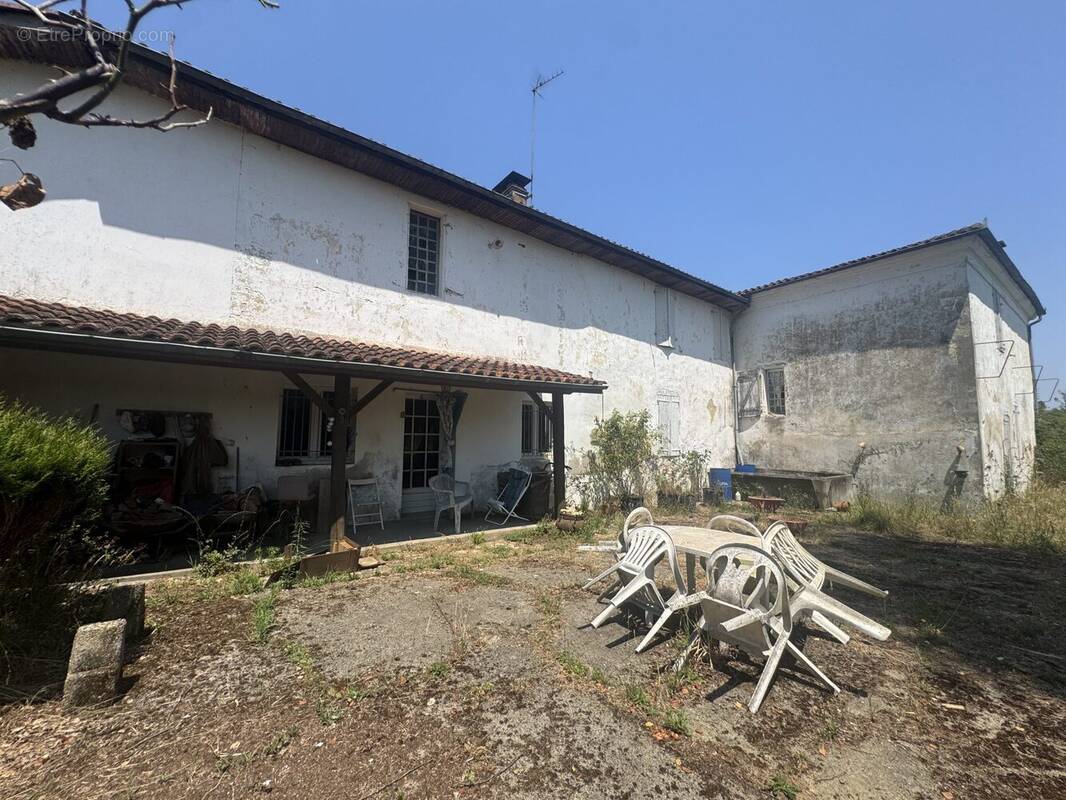 Maison à HAGETMAU
