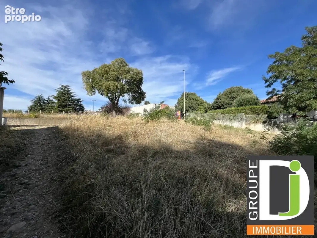 Photo Terrain à Valence au prix de 87 000€
