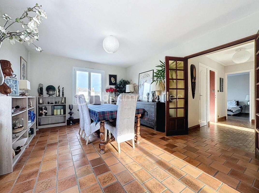 Maison à TOURLAVILLE