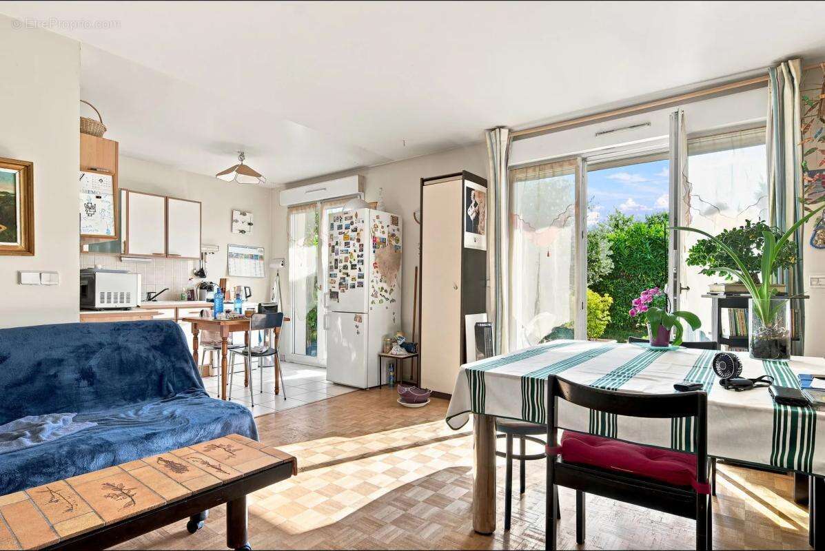 Maison divisée en 2 appartements indépendants à Thiais - photo 8