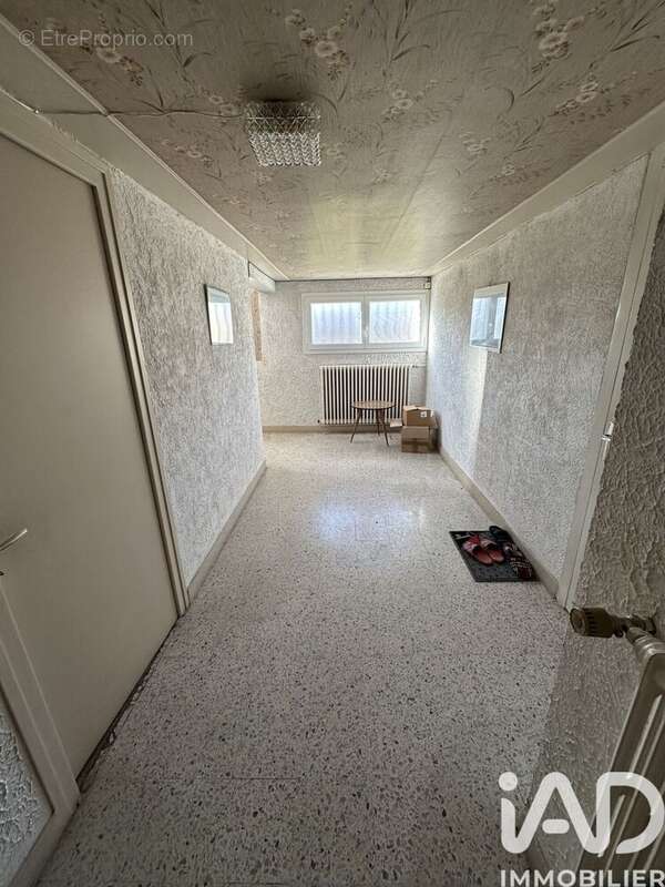 Photo 4 - Maison à VEAUCHE