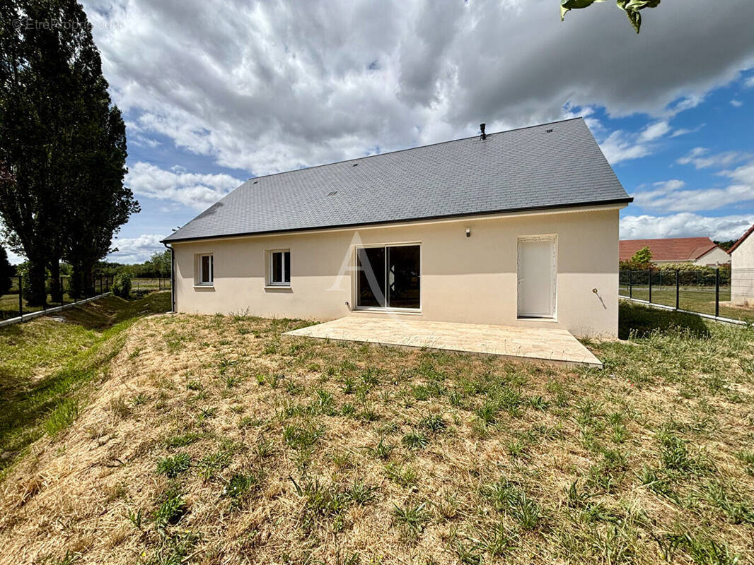 Maison à SASSAY