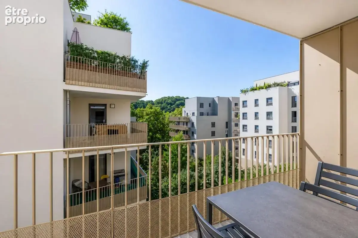 Appartement à LYON-9E