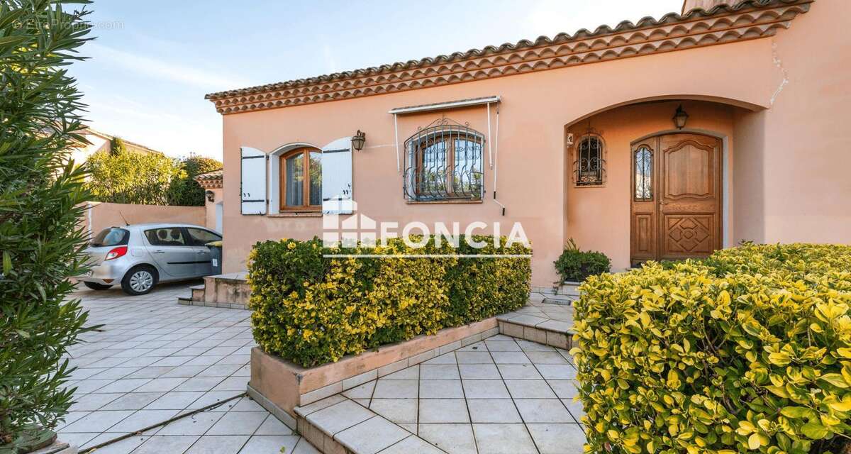 Maison de plain pied de 150m2 avec jardin, cabanon, garage et cave - photo 3