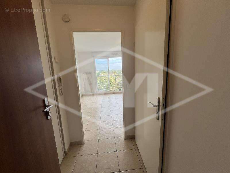 Appartement à COMBS-LA-VILLE