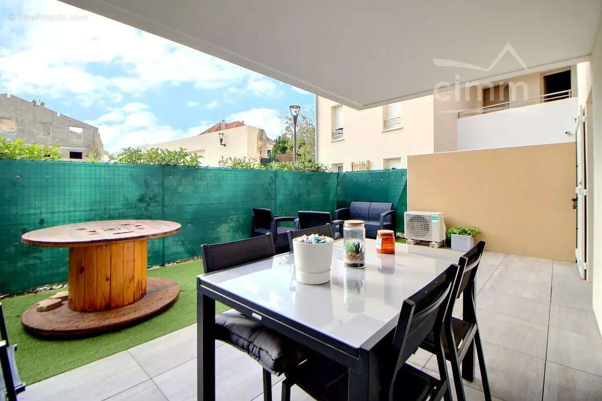 Appartement à LOUPIAN