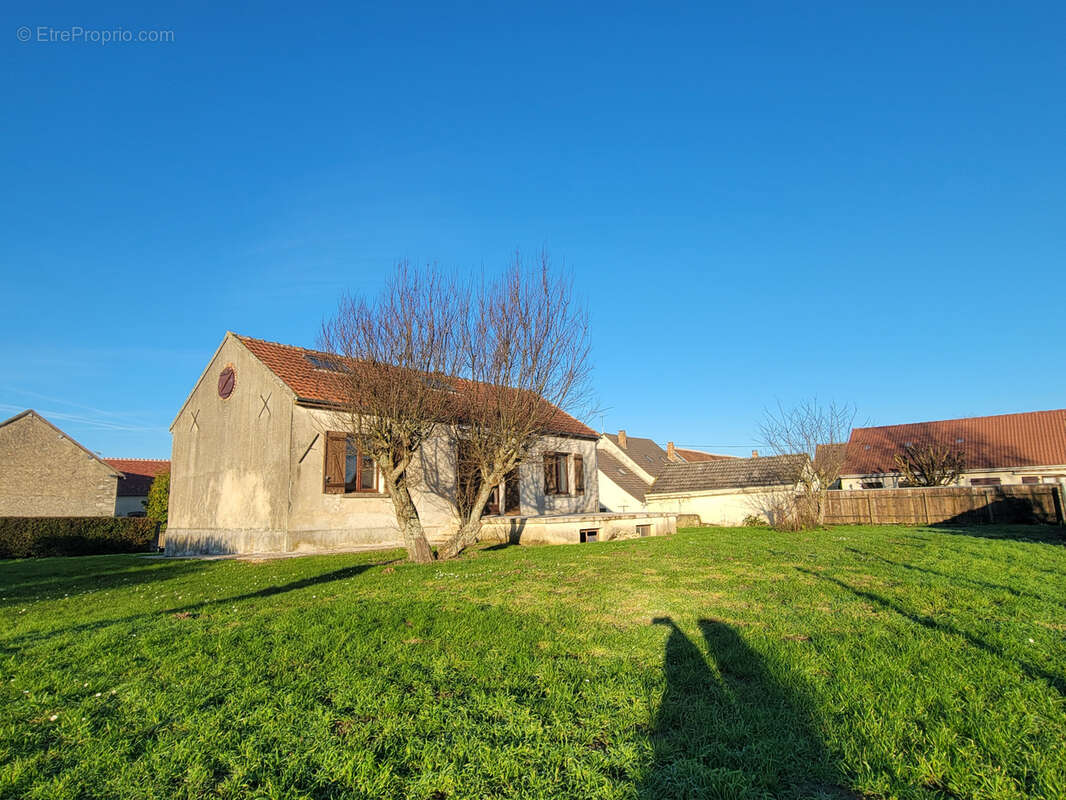 Maison à SOISY-BOUY