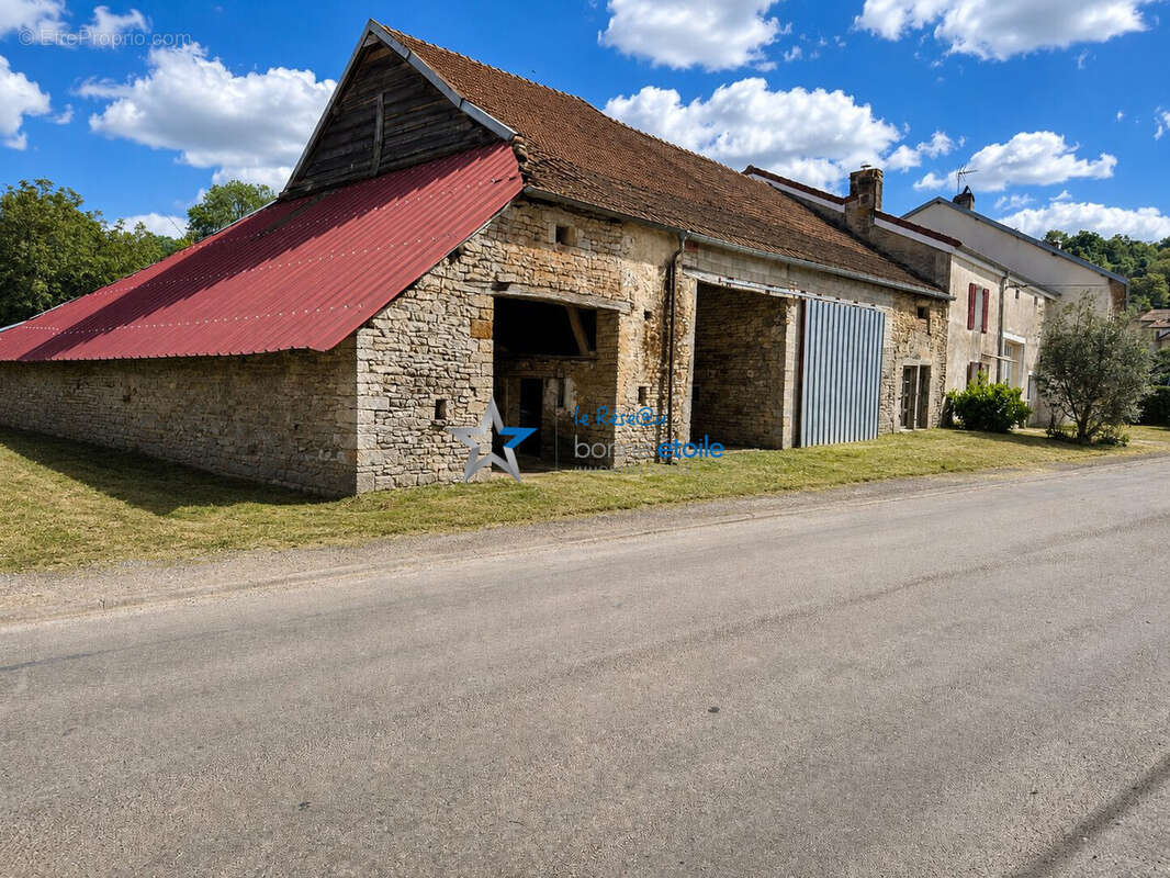Maison à BELMONT