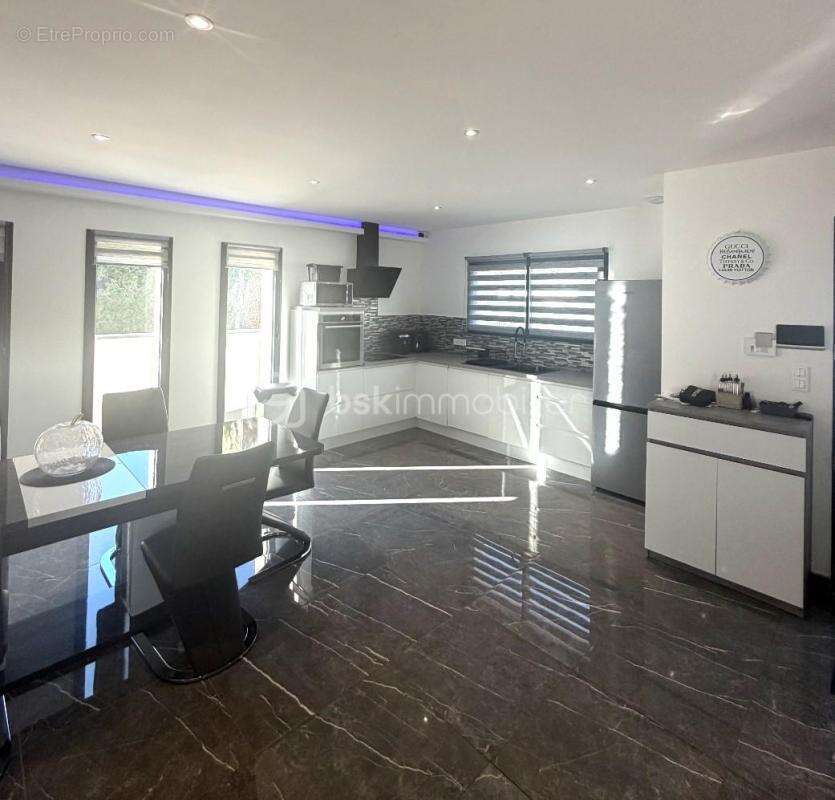 Maison à MIGNE-AUXANCES