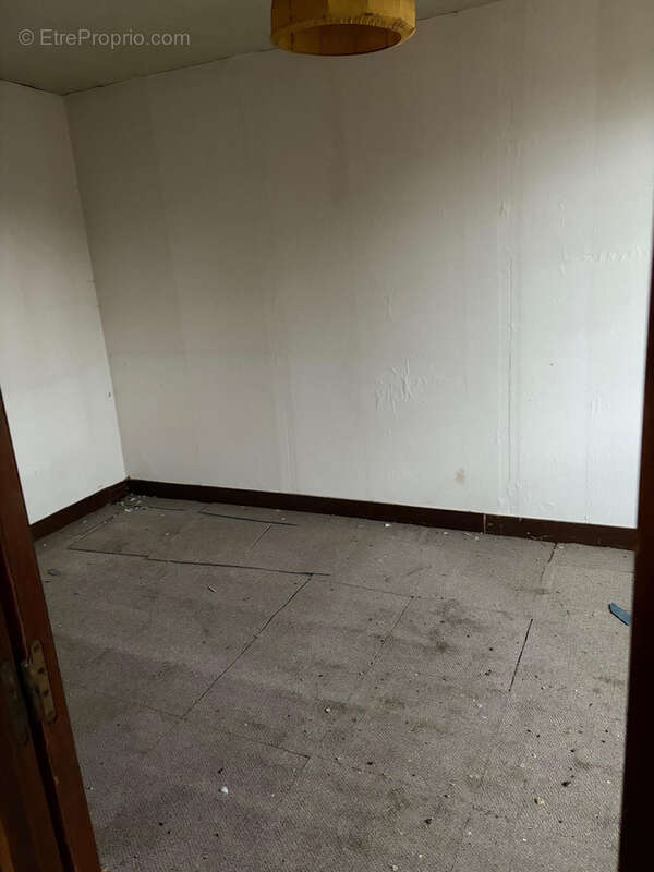 Commerce à VIMOUTIERS