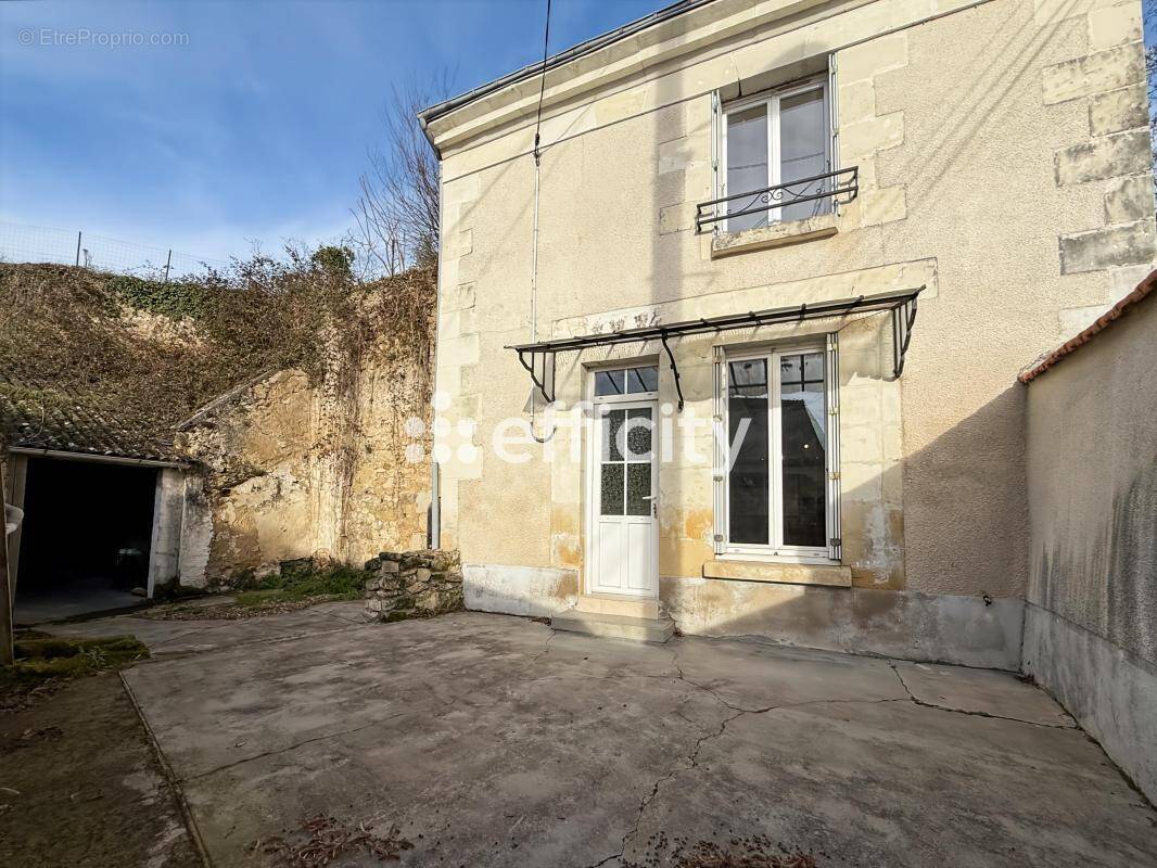 Maison à SAINTE-MAURE-DE-TOURAINE