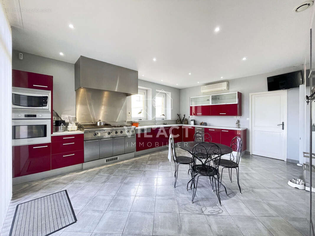 Maison à BLANQUEFORT