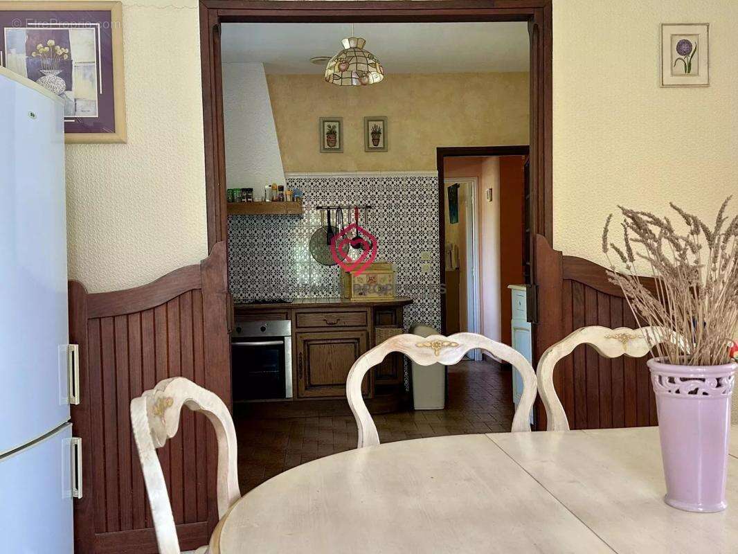 Jolie villa Provencale a rafraichir: 4 chambres, double garage, jardin et piscine – à 5 min du centre de Carcassonne - photo 11