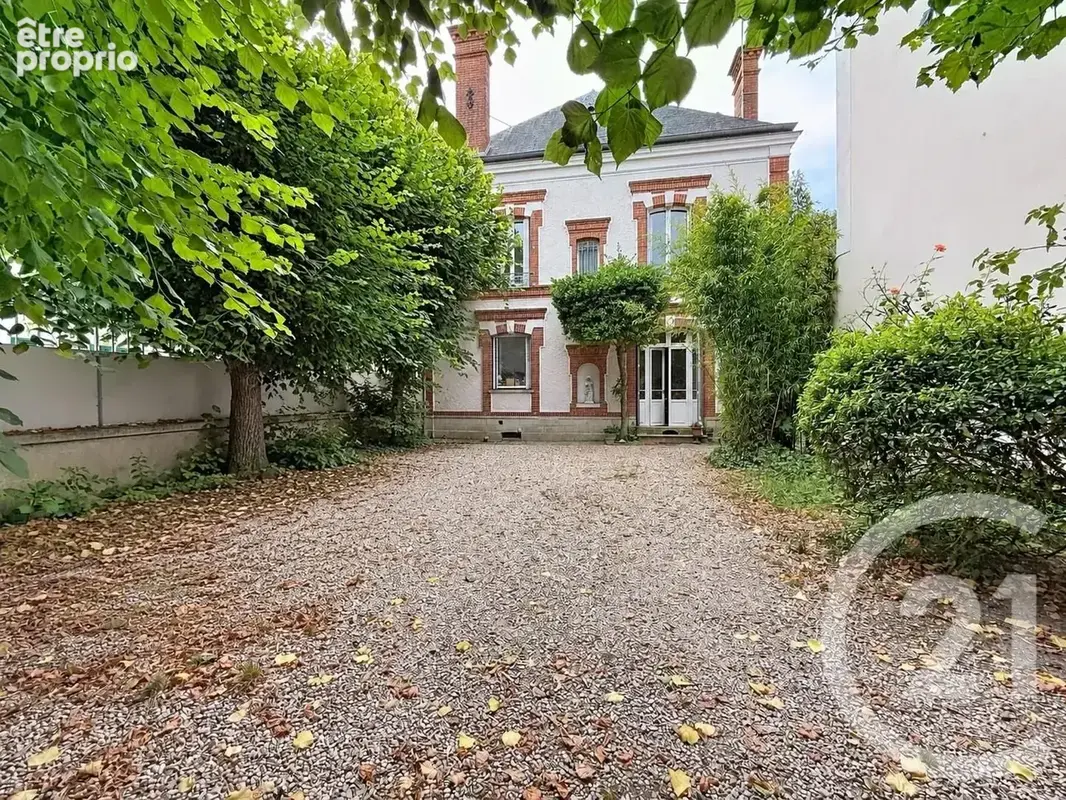 Maison à FONTAINEBLEAU