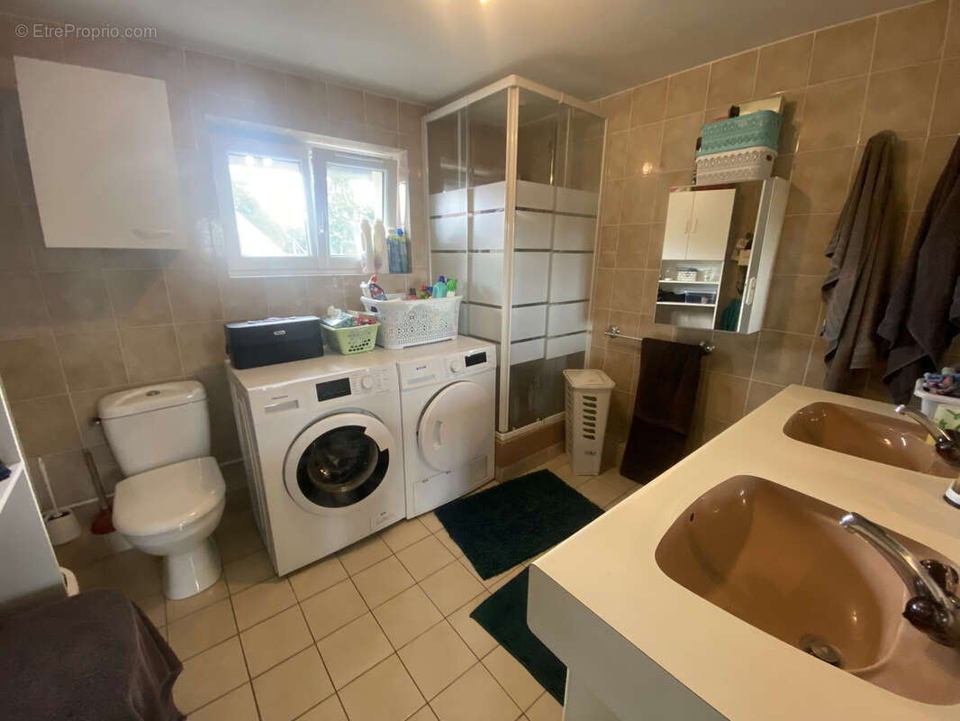 Maison à VER-SUR-LAUNETTE