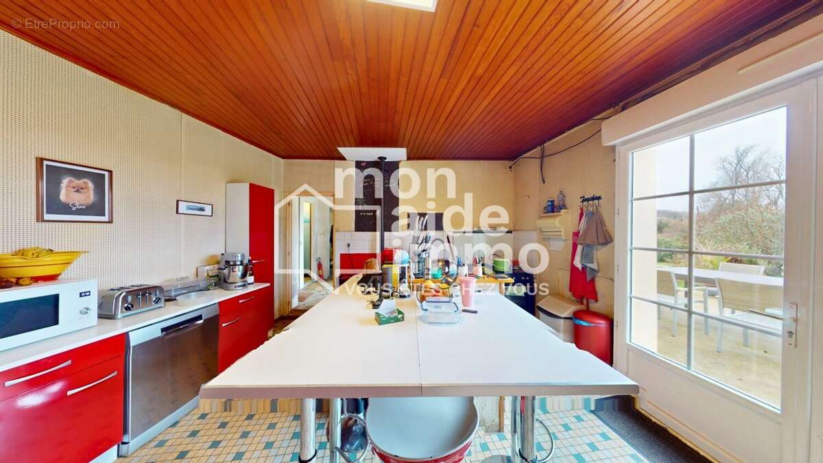 Maison à SAINT-MAGNE-DE-CASTILLON