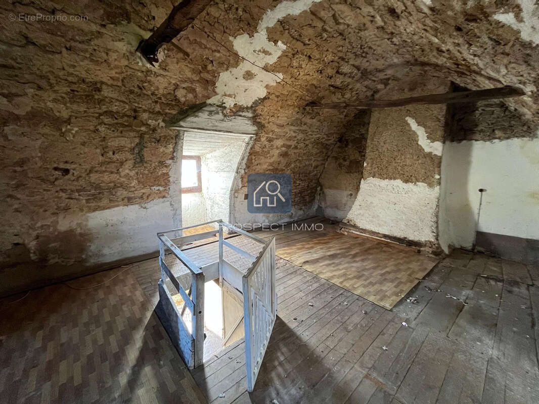 Maison à SEVERAC-LE-CHATEAU