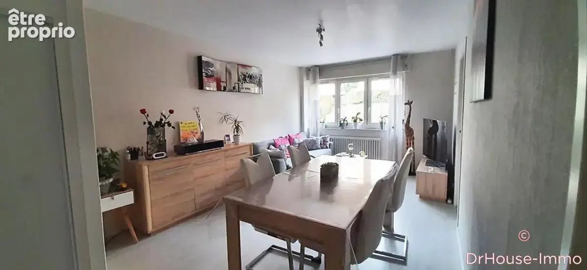 Appartement à SAINT-ETIENNE