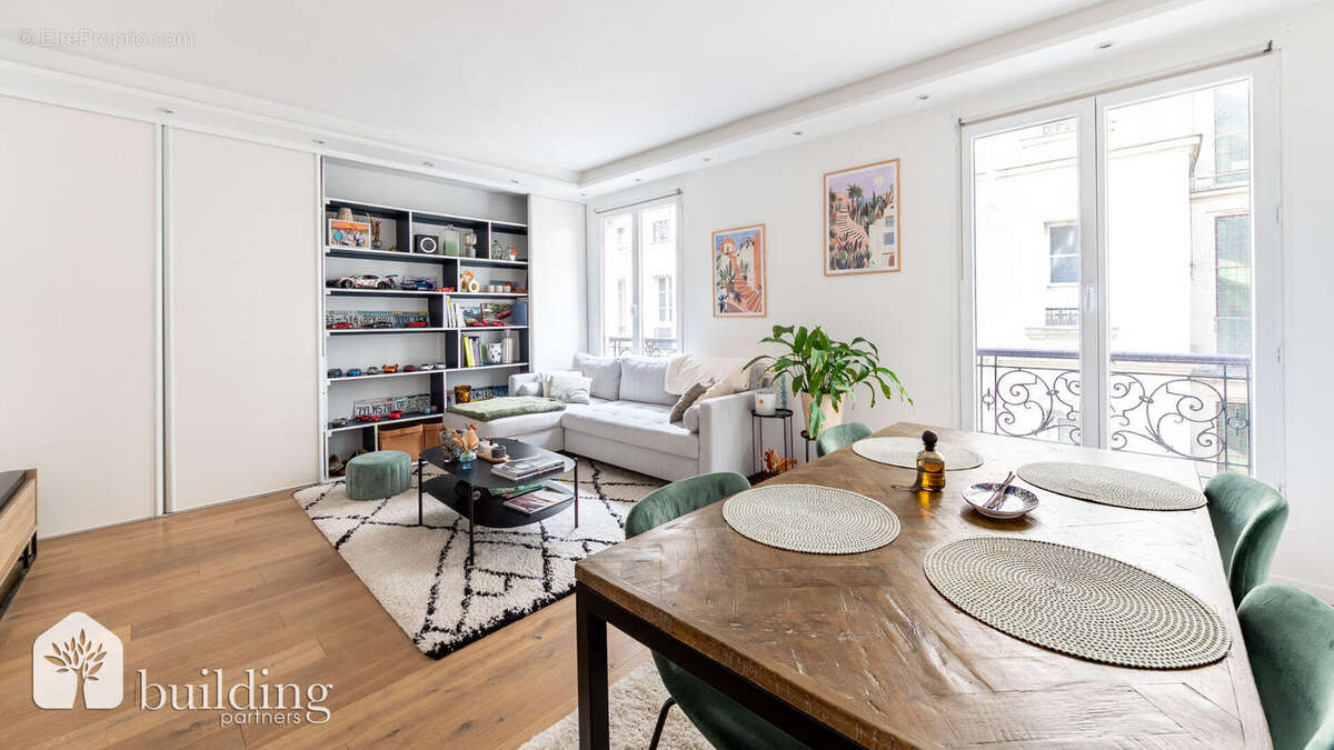 Appartement à PARIS-16E