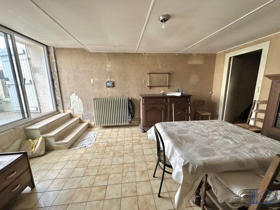 Maison à MORTAGNE-SUR-GIRONDE