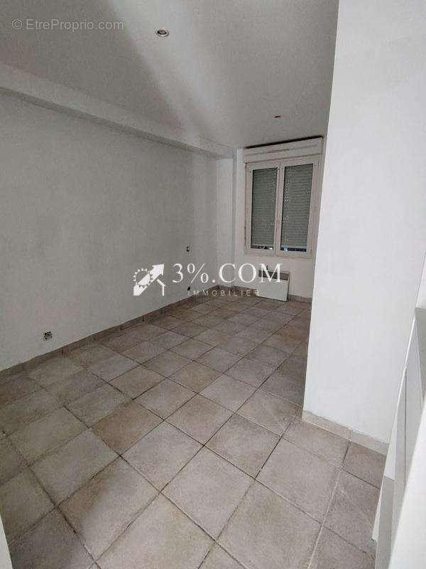 Appartement à COGOLIN
