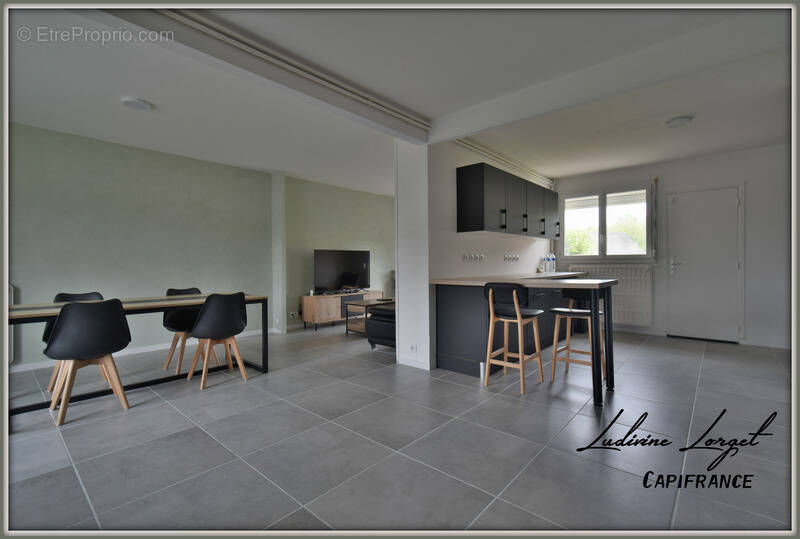 Maison à NEUILLY-SAINT-FRONT