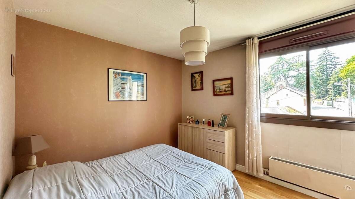Appartement à RIVES