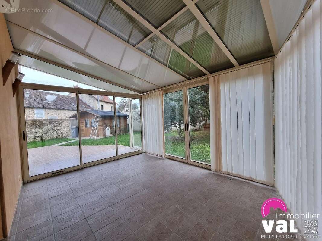 Maison à SAINT-FARGEAU-PONTHIERRY