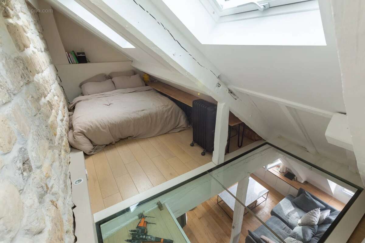 Appartement à PARIS-17E