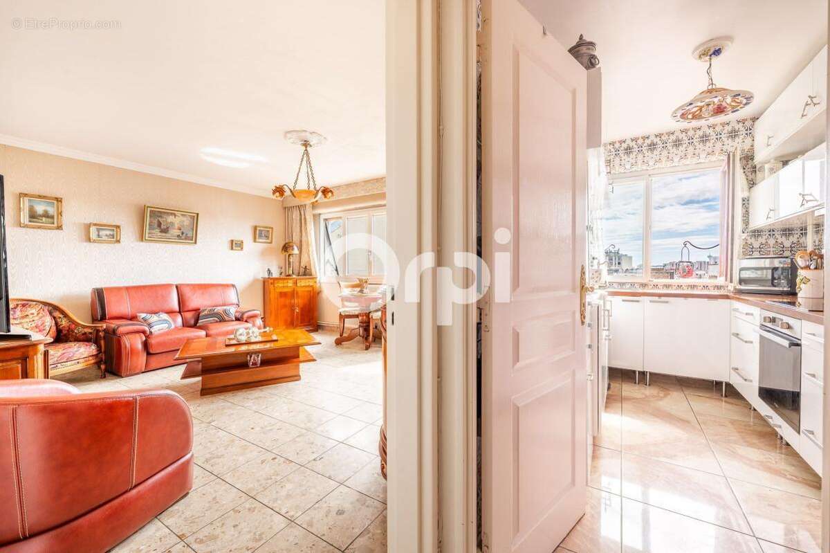 Appartement À Vendre - photo 11