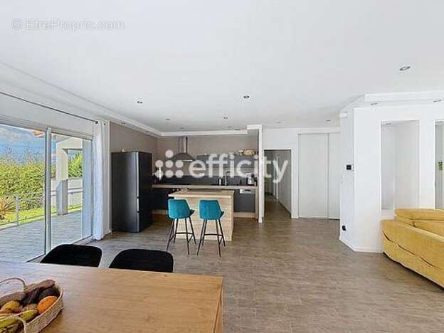 Maison 95 m² à Moras-En-Valloire  - photo 10