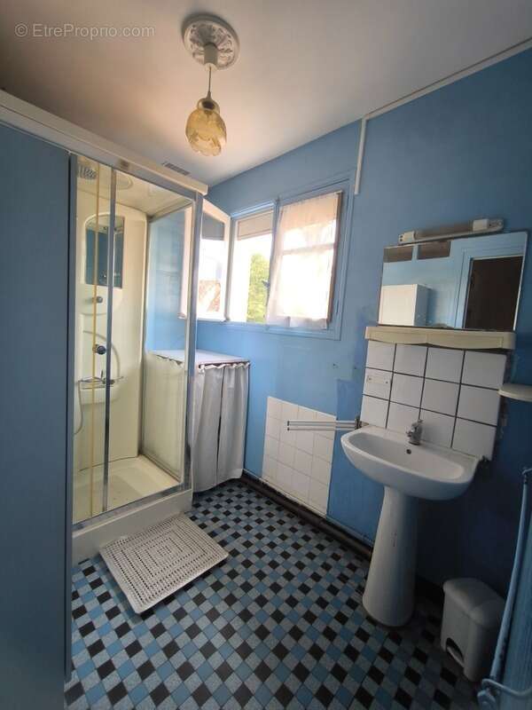Maison à vendre 6 pièces MONTIGNAC CHARENTE (16) - photo 9