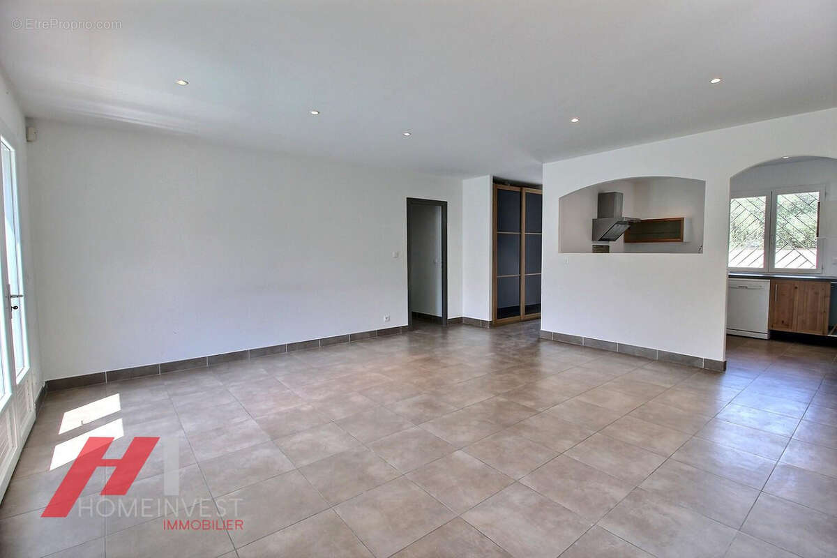 Rez-de-Villa de plain-pied T3/4 de 84 m2 avec piscine Chateau-Gombert / Palama - photo 5