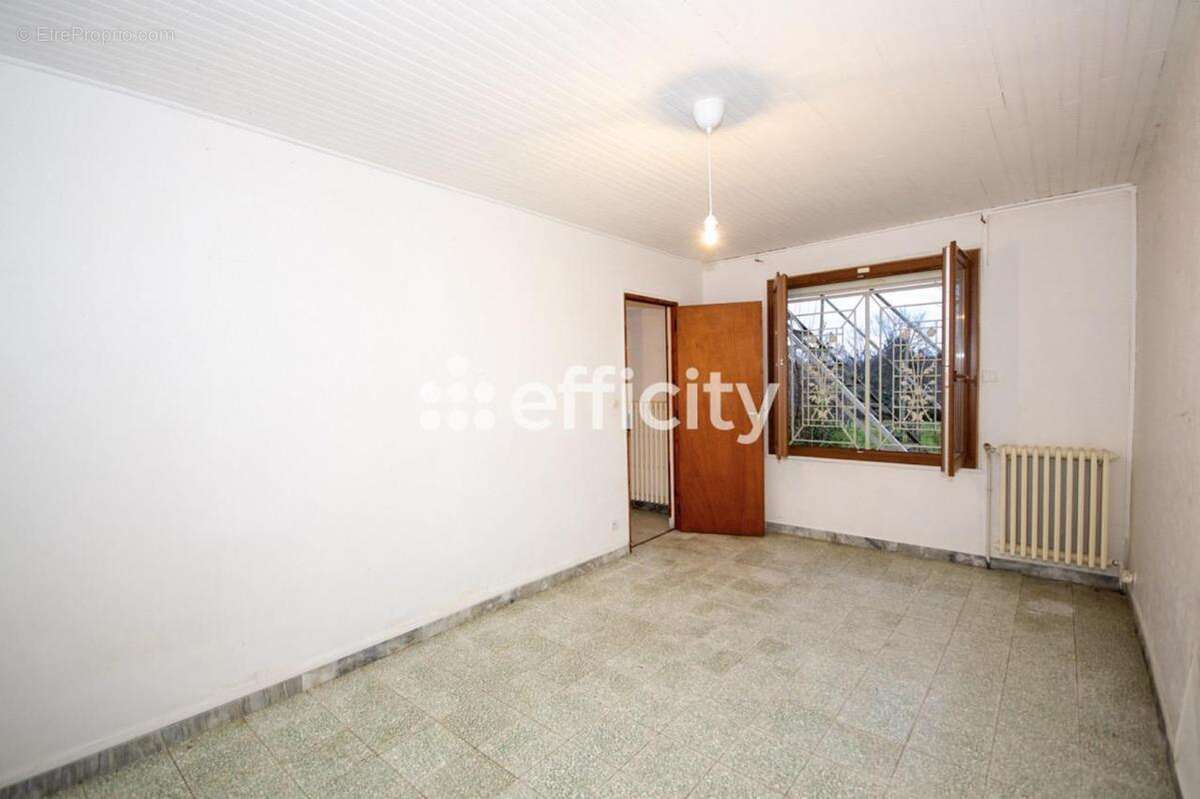 Maison à LA NOCLE-MAULAIX