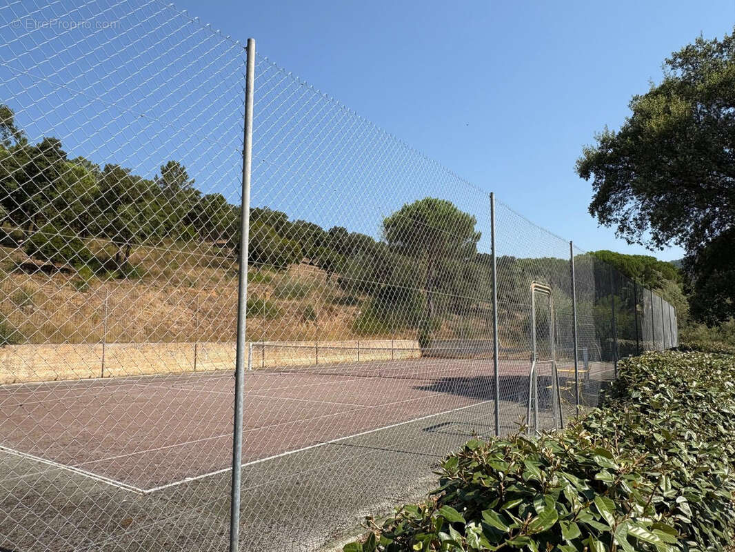 Maison à BORMES-LES-MIMOSAS