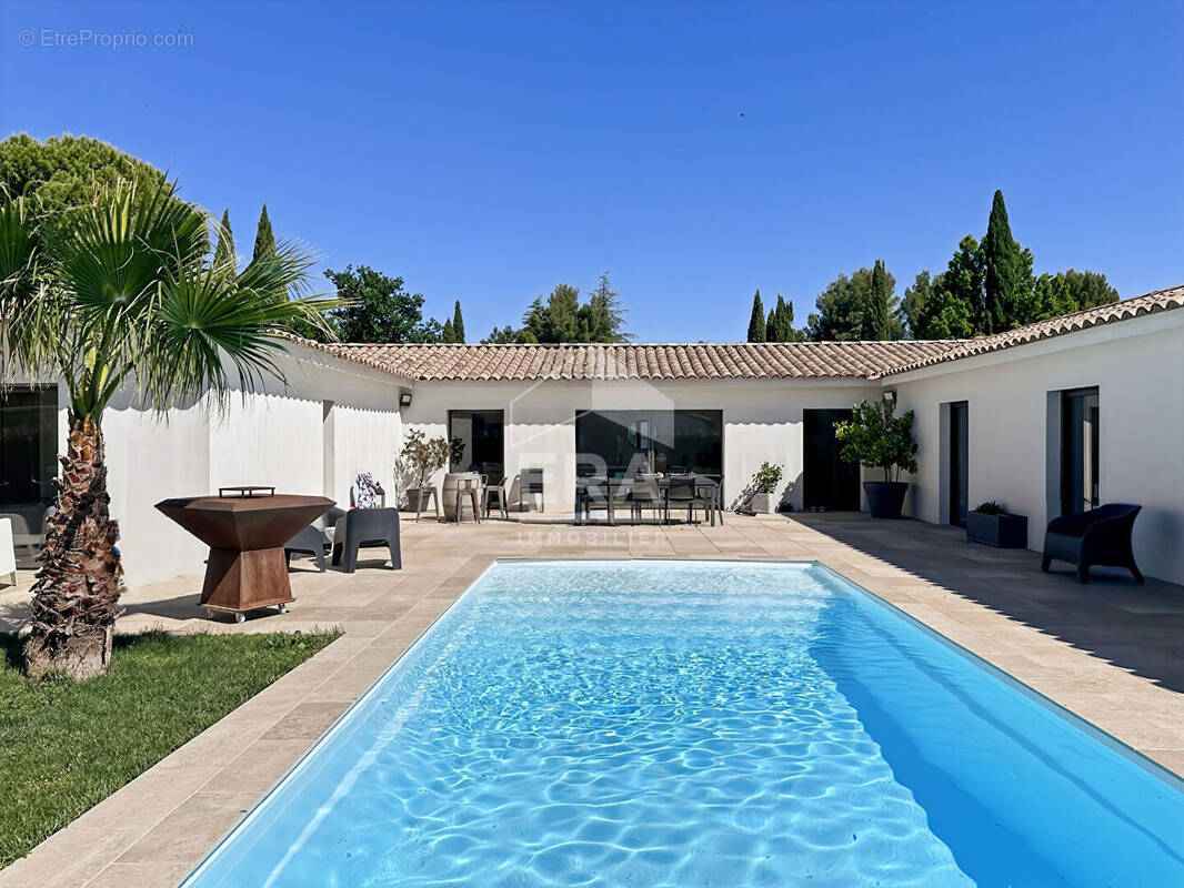 Maison à MOLLEGES
