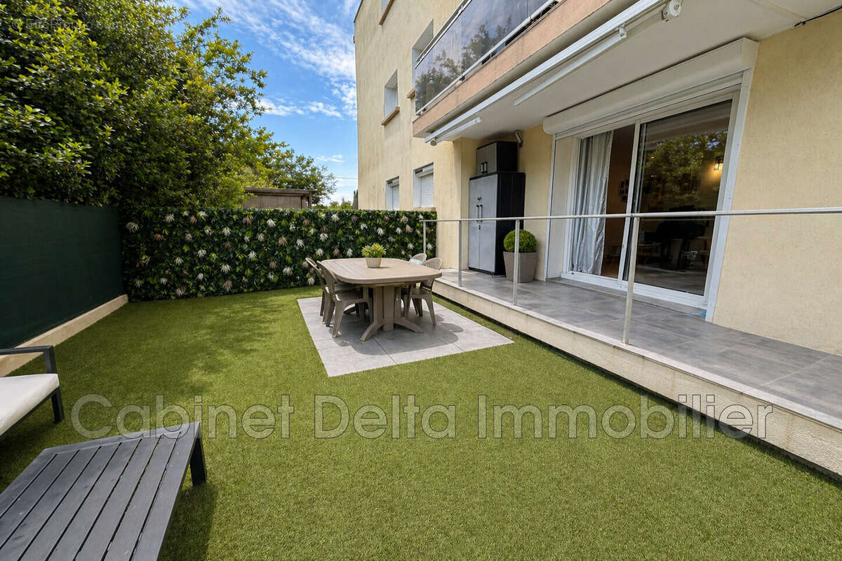 Appartement à SIX-FOURS-LES-PLAGES