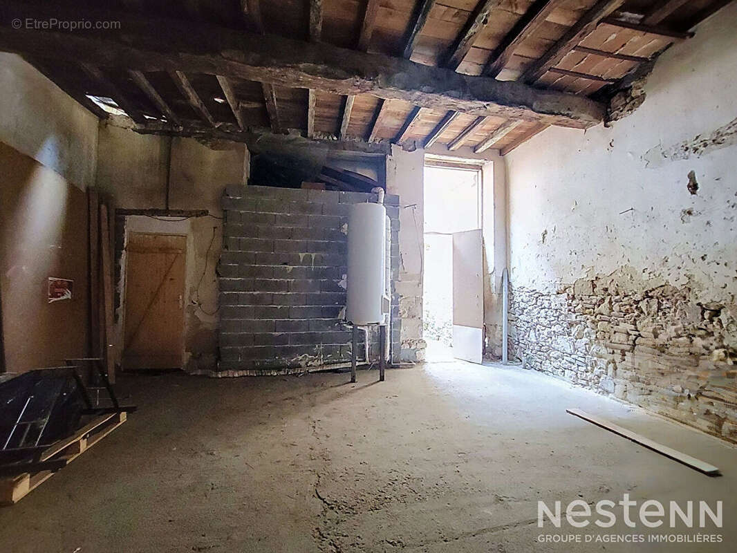 À Vendre Immeuble de rapport avec local commercial de 70 m² et appartement de 84 m² loués au coeur historique de Condom - photo 12