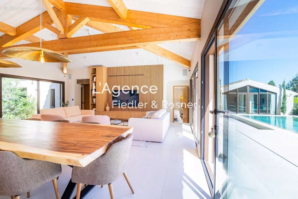 Maison à RAMATUELLE